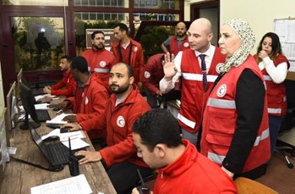 بالصور .. وزيرة التضامن تتابع من غرفة عمليات الهلال الأحمر تداعيات الطقس السيئ