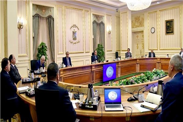رئيس الوزراء يترأس اجتماع اللجنة العليا لإدارة أزمة فيروس “كورونا” المستجد