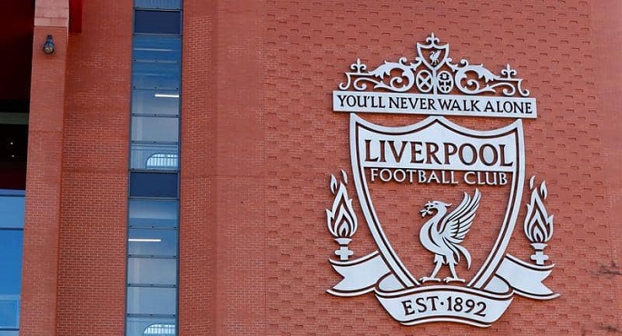 ليفربول يمنح موظفيه عطلة مدفوعة الأجر