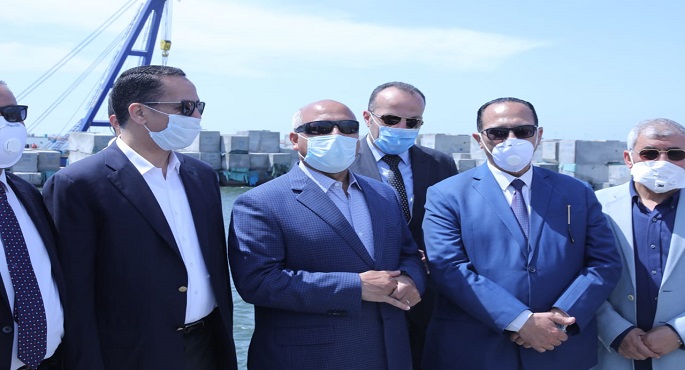 بالصور .. وزير النقل يتابع معدلات تنفيذ عدد من المشروعات بميناء الإسكندرية