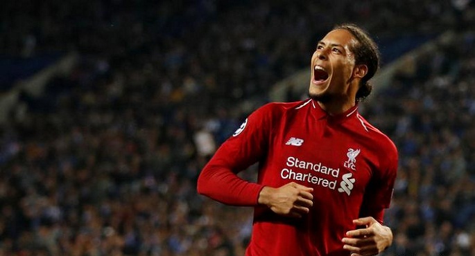 الهولندي فان دايك يريد أن يصبح “أسطورة” في ليفربول