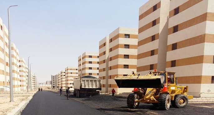 بالصور.. الجزار: جار الانتهاء من أعمال المرافق لعمارات وأراضي الإسكان الاجتماعى بمدينة العبور الجديدة