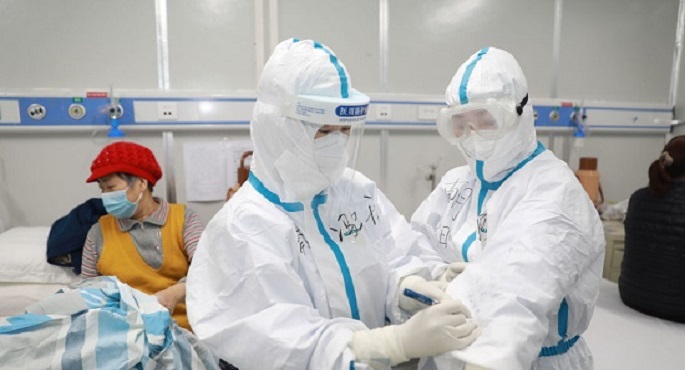 شفاء مرضى بفيروس “كورونا” بعد علاجهم بالبلازما في موسكو