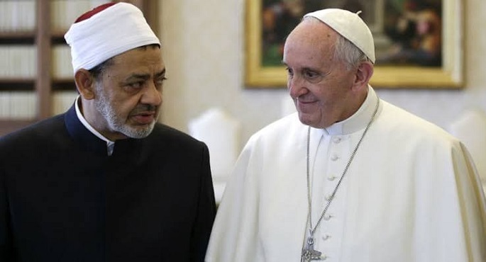 الإمام الأكبر يتلقى اتصالا هاتفيّا مِن البابا فرنسيس للتهنئة بشهر رمضان المبارك