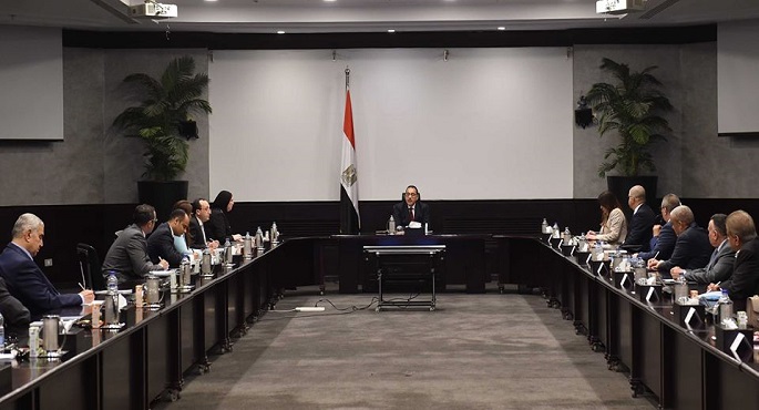 بالصور.. رئيس الوزراء: المرحلة القادمة فرصة كبيرة لعودة الصناعة المصرية بقوة