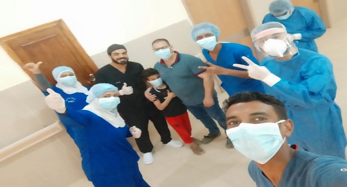 بالصور.. الصحة تعلن تعافي أسرة مكونة من خمسة أفراد من الكورونا بشكل كامل