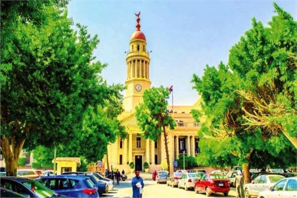 جامعة القاهرة تفتح باب تطوع طلاب الطب لمواجهة كورونا