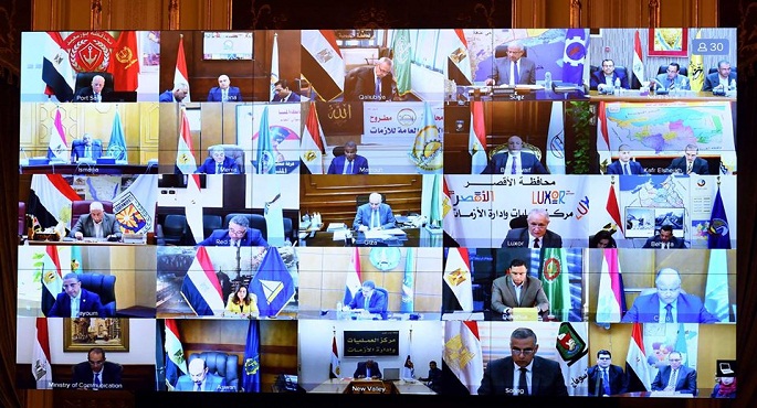 مدبولي يتابع مع المحافظين عبر “الفيديو كونفرانس” إزالة مخالفات البناء وتحويلها للنيابة العسكرية تنفيذا لتوجيهات رئيس الجمهورية