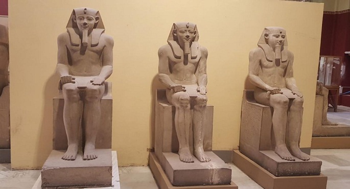 بالصور .. المتحف المصرى الكبير يستقبل 346 قطعة اثرية اهمها تماثيل الملك سنوسرت الأول