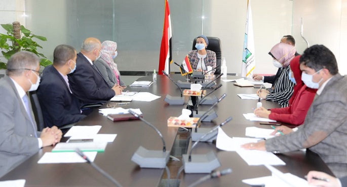 وزيرة البيئة تؤكد على متابعة محطات الصرف ووضع الظوابط المنظمة لتشغيل محطات المعالجة