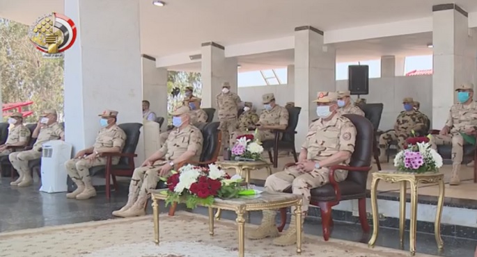 بالفيديو والصور .. وزير الدفاع: القوات المسلحة مستمرة في تنفيذ مهامها على كافة الإتجاهات الإستراتيجية للدولة