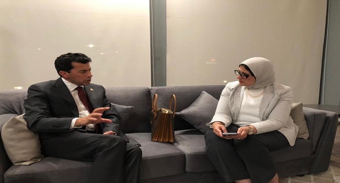 بالصور .. توقيع بروتوكول تعاون بين وزارة الصحة ونادي الجزيرة لتخصيص مبنى بالنادى لمصابى كورونا