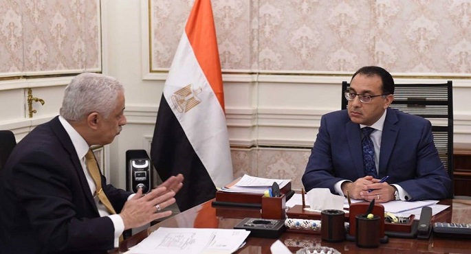 رئيس الوزراء يُتابع مع وزير التعليم ترتيبات امتحانات الثانوية العامة والتعاقد على أجهزة التابلت