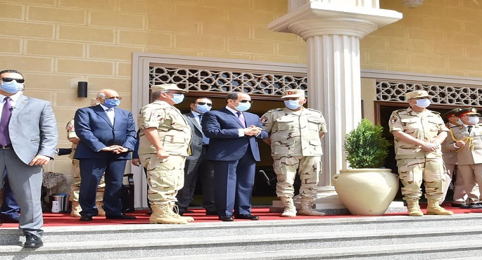 بالفيديو والصور.. الرئيس السيسي يتفقد المرحلة الثالثة من مشروع (بشائر الخير 3)