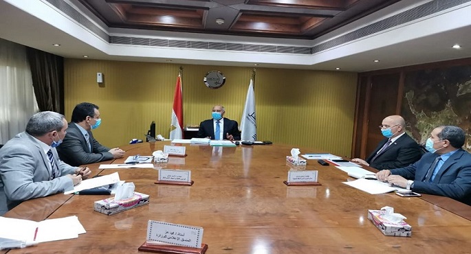 بالصور .. وزير النقل يستعرض نتائج الدراسة الخاصة بكارت النقل الذكى والتذكرة الموحدة لتحديد نطاق العمل وآليات التنفيذ