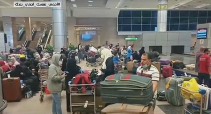 القوى العاملة: وصول 2500 مصري علي متن 11 رحلة من دبي واليوم آخر رحلات العالقين بالإمارات