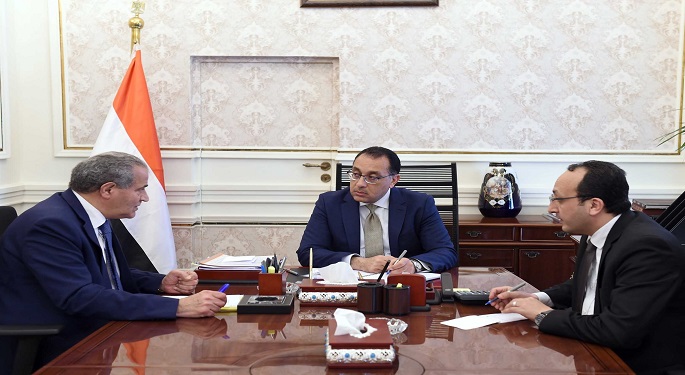 رئيس الوزراء يتابع مع وزير التموين موقف توريد القمح