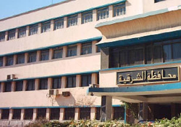 محافظ الشرقية : كمامات بأسعار مخفضة بمواقف الأجرة .. ولجان لمتابعة التزام المواطنين بارتدائها