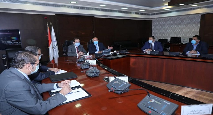 بالصور .. وزيرا النقل والبترول يبحثان آخر مستجدات مشروع إعادة تأهيل ورفع كفاءة خط سكة حديد قنا / سفاجا / أبو طرطور