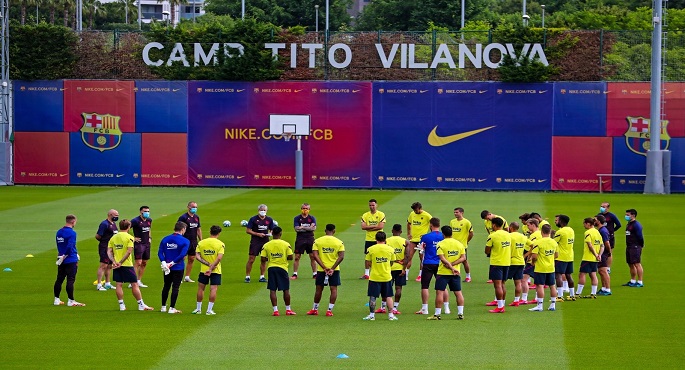 لاعبو برشلونة يتدربون معًا لأول مرة بعد توقف أكثر من 3 أشهر