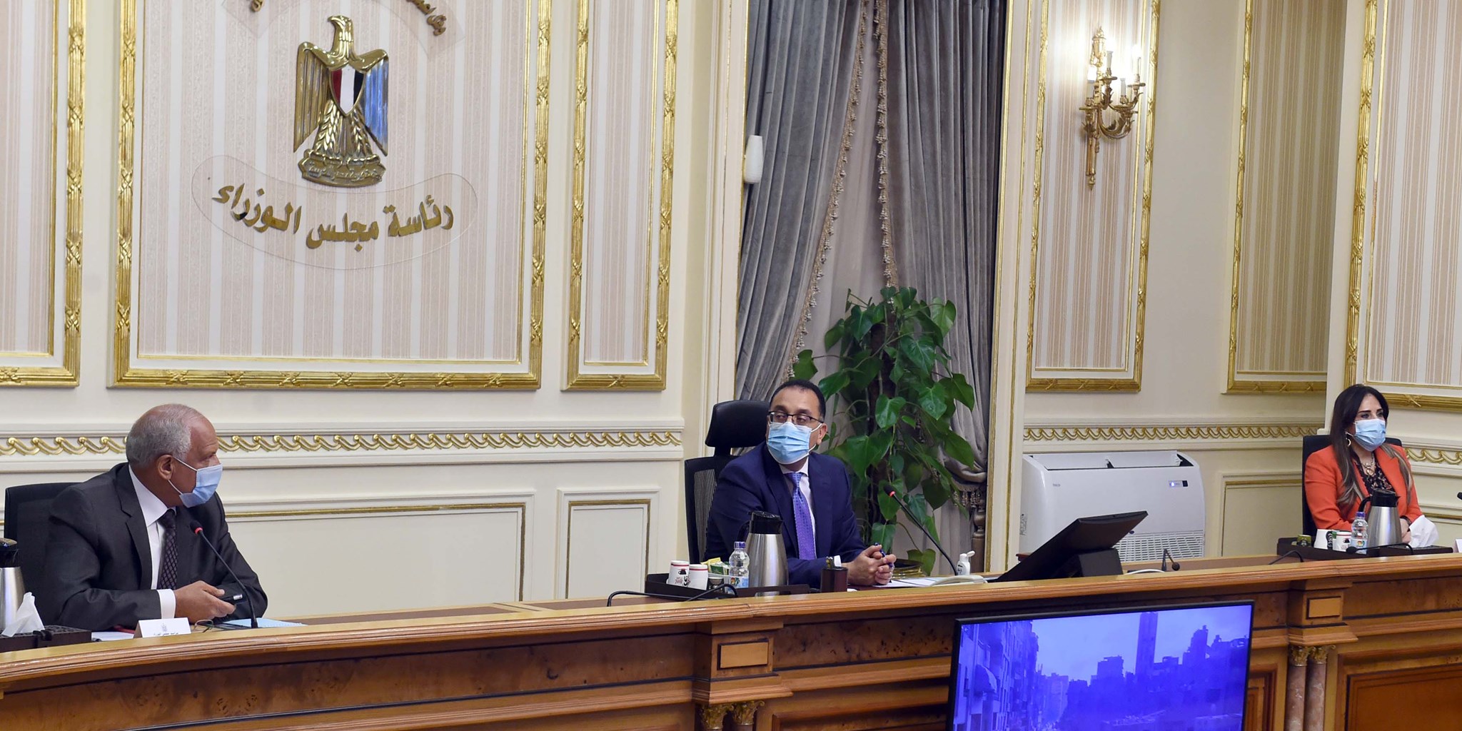 رئيس الوزراء يتابع المشروعات الجاري تنفيذها في محافظة الجيزة
