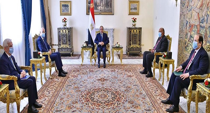السيسي يستقبل وزير الخارجية اليوناني.. ويؤكد حرص مصر على تعزيز التعاون المشترك بين البلدين