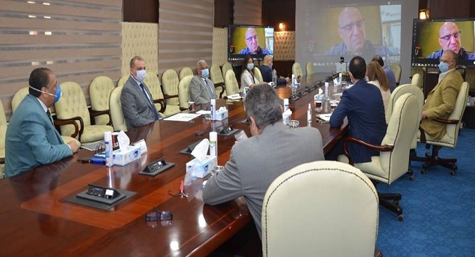 وزير الإسكان يتابع الموقف التنفيذى لمشروعى “ممشى أهل مصر” وتطوير منطقة “مثلث ماسبيرو”عبر الفيديو كونفرانس