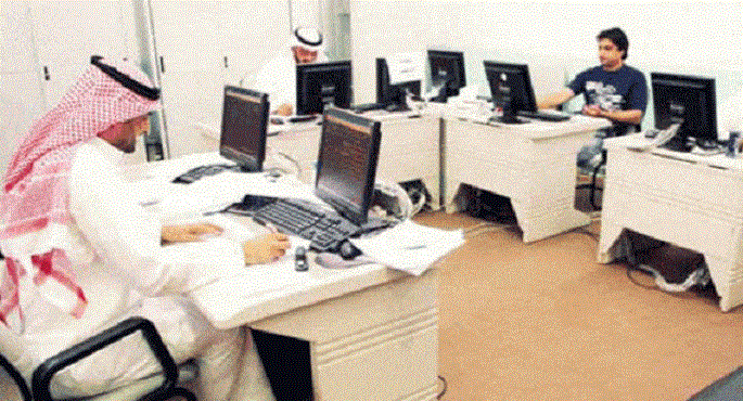 عامان لإنهاء خدمات الموظفين الوافدين في الحكومة الكويتية باستثناء الأطباء والممرضين