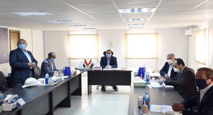 بالصور .. رئيس الوزراء يتفقد محطة معالجة مياه الصرف الصحى بأبو رواش بالجيزة