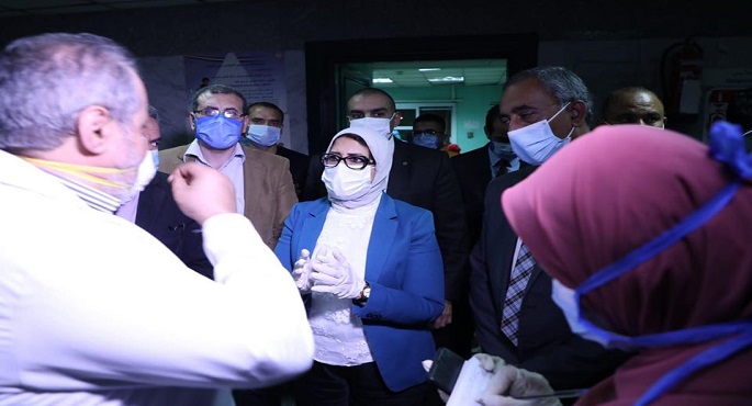 بالصور.. وزيرة الصحة توجه بزيادة عدد أسرة الرعاية المركزة وأجهزة التنفس الصناعي بجميع مستشفيات القاهرة