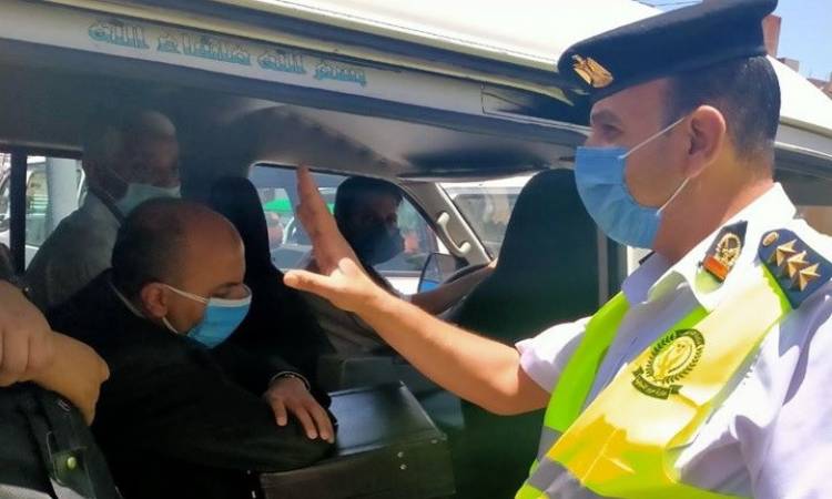 اتخاذ الإجراءات القانونية تجاه 4332 سائق نقل جماعي لعدم ارتداء الكمامات