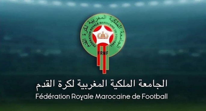 الاتحاد المغربي لكرة القدم ينفي إلغاء الدوري المحلي