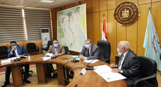 بالصور .. تنفيذاً لتوجيهات الرئيس السيسى .. صرف مرتبات العمالة المنتظمة بالسياحة
