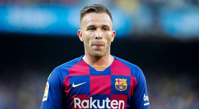 برشلونة يعلن رسميا رحيل آرتور إلى يوفنتوس مقابل 72 مليون يورو