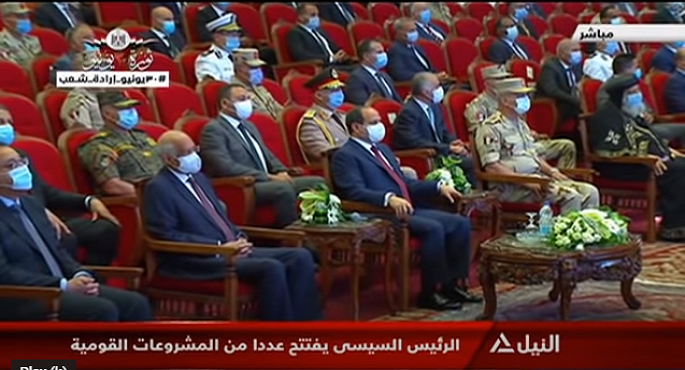 الرئيس السيسي يفتتح عدداً من المحاور والكباري عبر الفيديو كونفرانس
