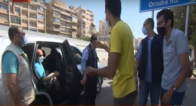 الرئيس السيسي يهدي خوذتين لشابين تعرضا لحادث “موتوسيكل”
