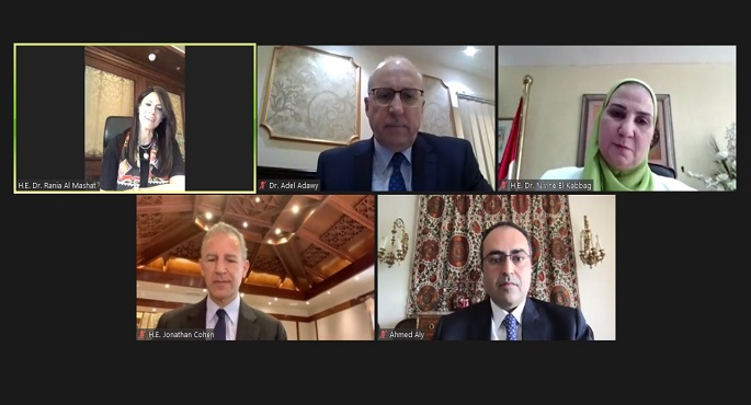 وزيرة التعاون الدولى تطلق أول مشروع تنموى عبر وسائل التواصل الاجتماعى لدعم شبكة الهلال الأحمر المصري