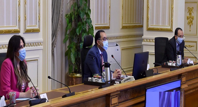 مدبولي يستعرض التطبيقات الإلكترونية التى سيتم استخدامها بين الجهات الحكومية مع الانتقال للعاصمة الإدارية الجديدة