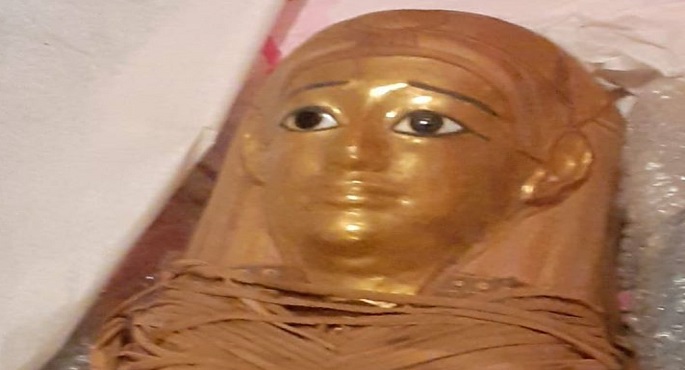 بالصور.. متحف مطار القاهرة يستقبل مجموعة من القطع الأثرية استعدادا لعرضها