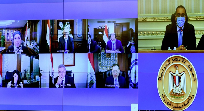بالصور.. اللجنة الاقتصادية برئاسة مدبولي توافق على تعديل بعض أحكام ضريبة القيمة المُضافة تشمل إعفاءات لقطاعات حيوية