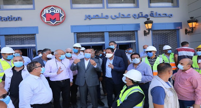 بالصور .. وزير النقل يتابع الاستعدادات النهائية لمحطات المرحلة الرابعة للخط الثالث لمترو الأنفاق