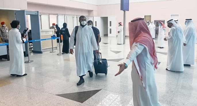 بالصور.. وصول الدفعة الأولى من الحجاج إلى مكة