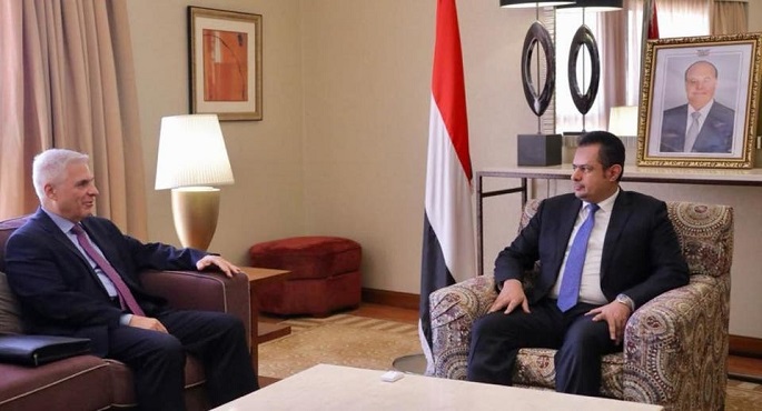 رئيس الحكومة اليمنية يطالب المجتمع الدولي باتخاذ موقف حازم تجاه مراوغات الحوثيين بشأن خزان صافر النفطي