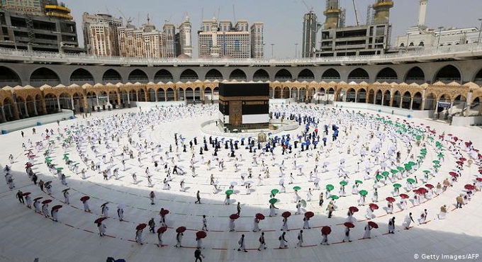 البيان الإماراتية : السعودية حققت نجاحاً باهراً في تنظيم مناسك الحج