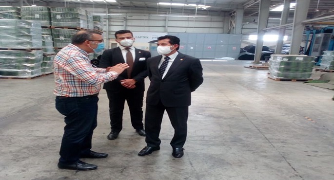 بالصور.. وزير الرياضة يتفقد مصنع النجيل الصناعى بعد تطويره ورفع كفاءته
