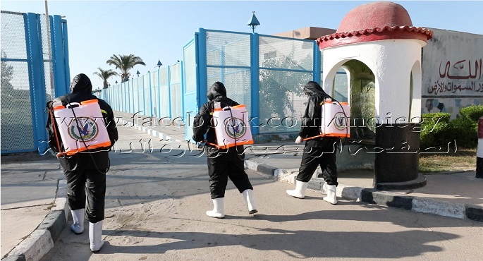 بالصور.. الداخلية تواصل تعقيم وتطهير كافة السجون من خلال فرق الطب الوقائي
