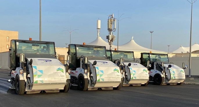 فرق ميدانية لتطهير ساحات المشاعر المقدسة وأحياء مكة