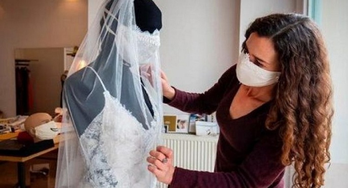 بسبب كورونا.. أسبوع الموضة في باريس بلا عروض لأول مرة