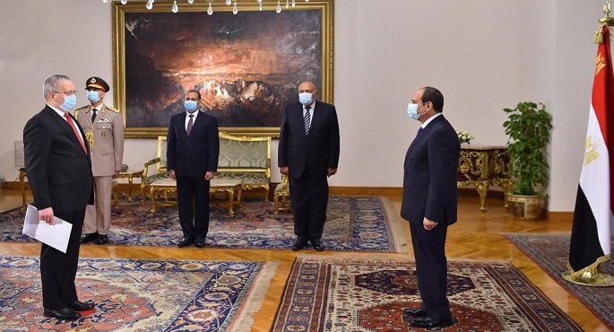 بالصور.. الرئيس السيسي يتسلم أوراق اعتماد 6 سفراء جدد بالقاهرة
