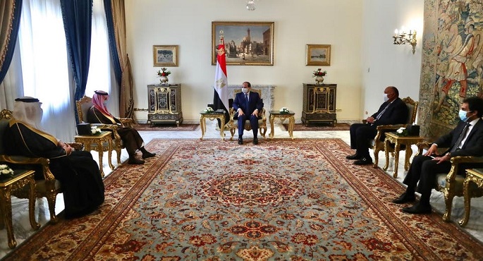 الرئيس السيسي لوزير الخارجية السعودي: التكاتف وتوحيد المواقف العربية هما السبيل لدرء المخاطر الخارجية
